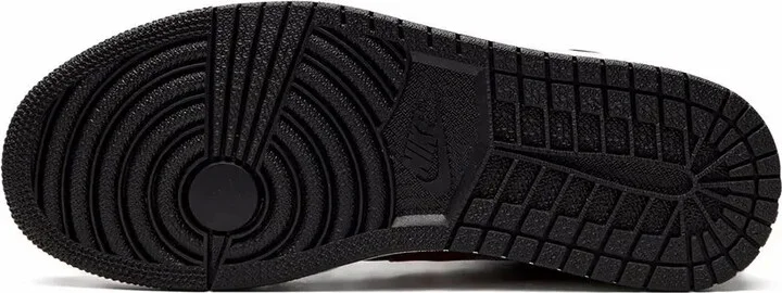 Air Jordan 1 Hi Flyease sneakers - Image 4