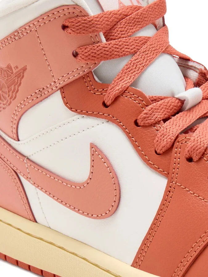 Air Jordan 1 high-top sneakers - Image 4