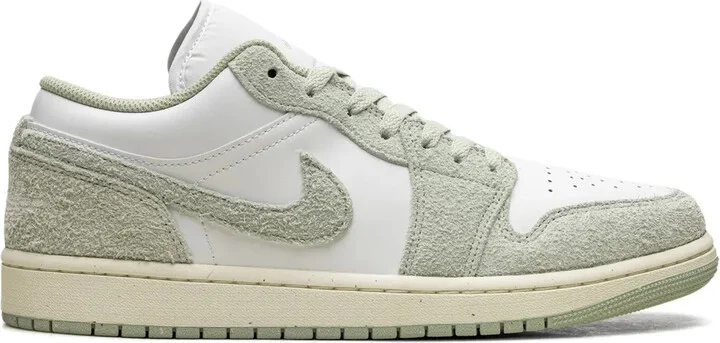 Air Jordan 1 lace-up sneakers