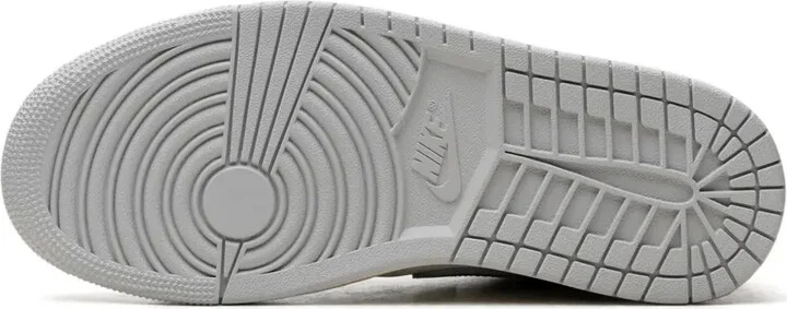 Air Jordan 1 "Light Grey" sneakers - Image 4