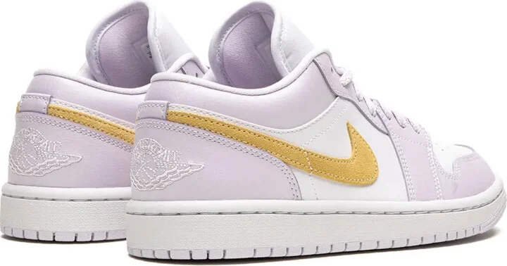 Air Jordan 1 Low "Barely Grape" sneakers - Image 3
