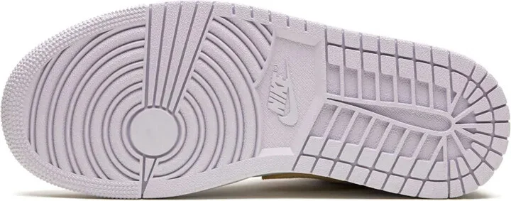 Air Jordan 1 Low "Barely Grape" sneakers - Image 4