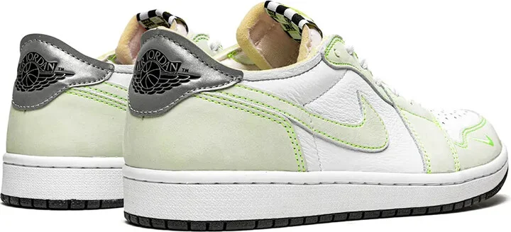 Air Jordan 1 Low OG "Ghost Green" sneakers - Image 3