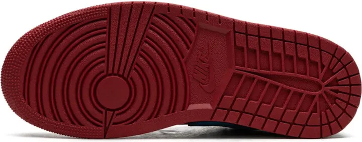 Air Jordan 1 Low OG "UNC to Chicago" sneakers - Image 4