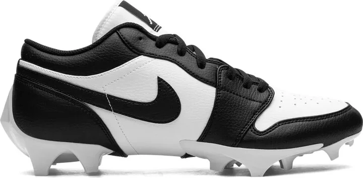 Air Jordan 1 Low "Panda" cleats