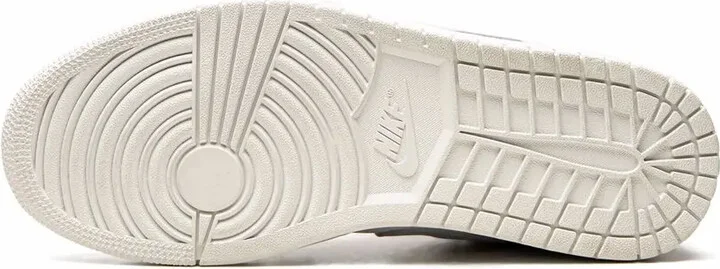Air Jordan 1 Low "Paris" sneakers - Image 4