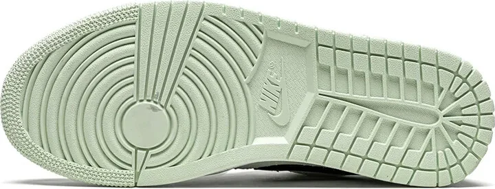 Air Jordan 1 Low SE "Barely Green" sneakers - Image 4