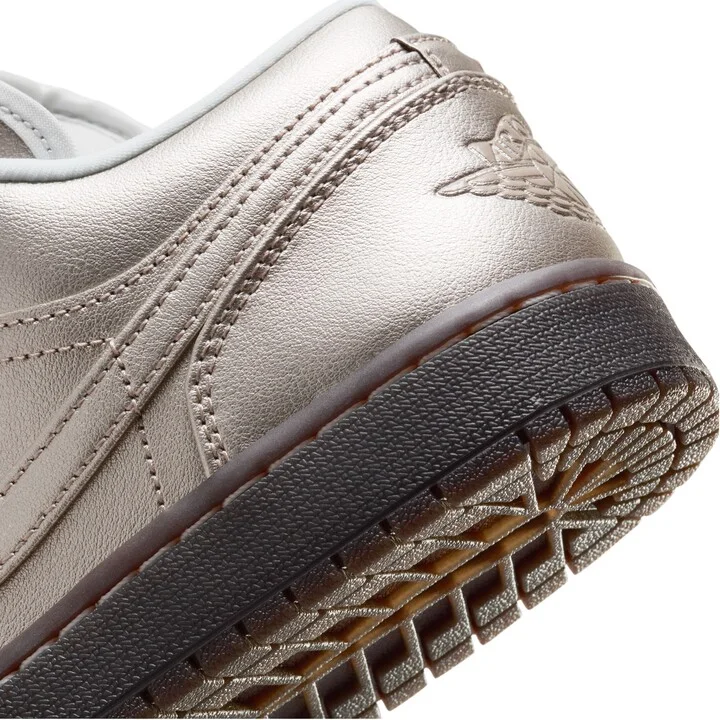 Air Jordan 1 Low SE Basketball Sneaker - Image 8