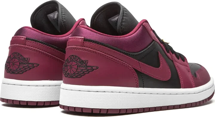 Air Jordan 1 Low SE "Beetroot" sneakers - Image 3