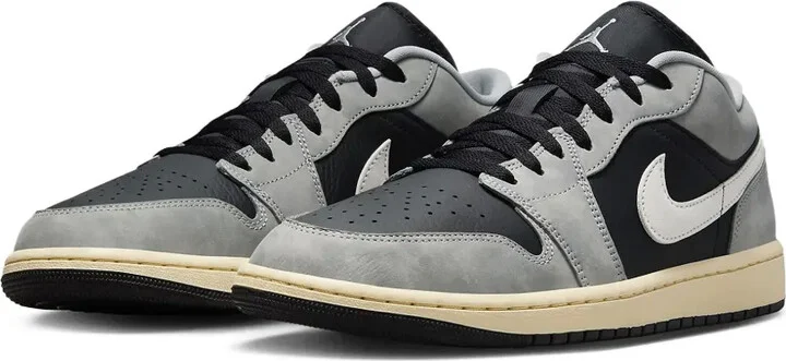 Air Jordan 1 Low SE "Light Smoke Grey" sneakers - Image 2