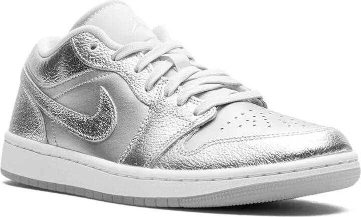 Air Jordan 1 Low SE "Metallic Silver" sneakers - Image 2