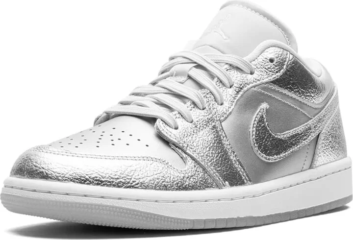 Air Jordan 1 Low SE "Metallic Silver" sneakers - Image 5