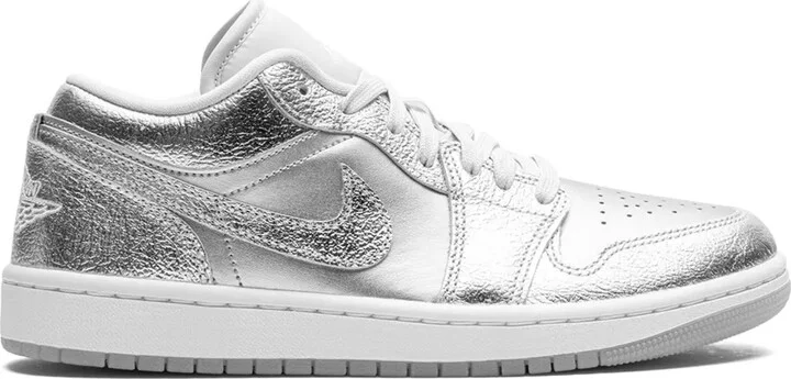 Air Jordan 1 Low SE "Metallic Silver" sneakers