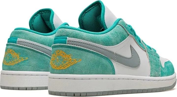 Air Jordan 1 Low SE "New Emerald" sneakers - Image 2