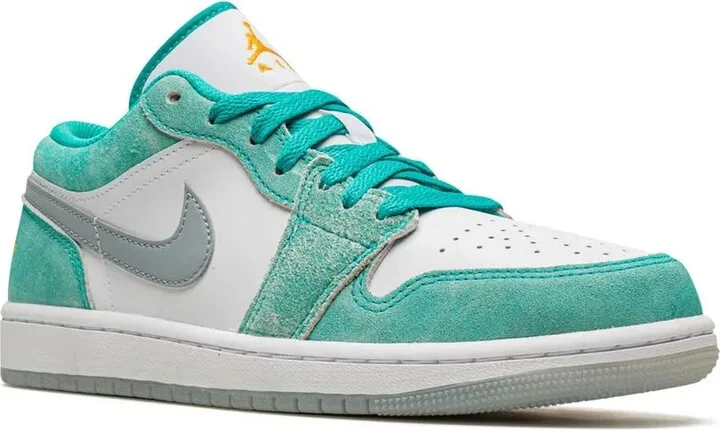 Air Jordan 1 Low SE "New Emerald" sneakers