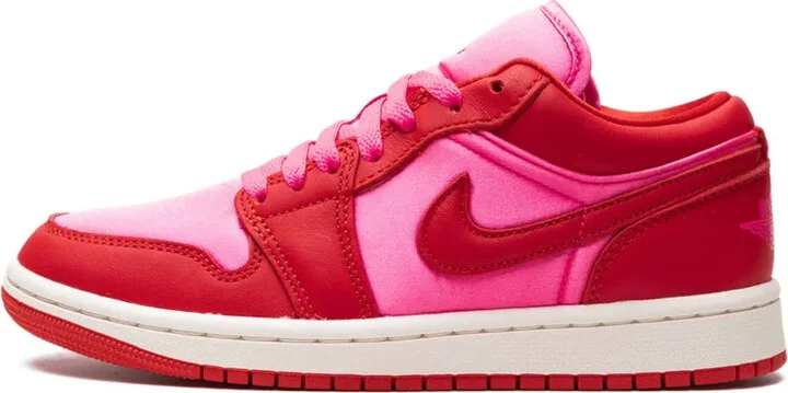 Air Jordan 1 Low SE "Pink Blast/Chile Red/Sail" sneakers - Image 5