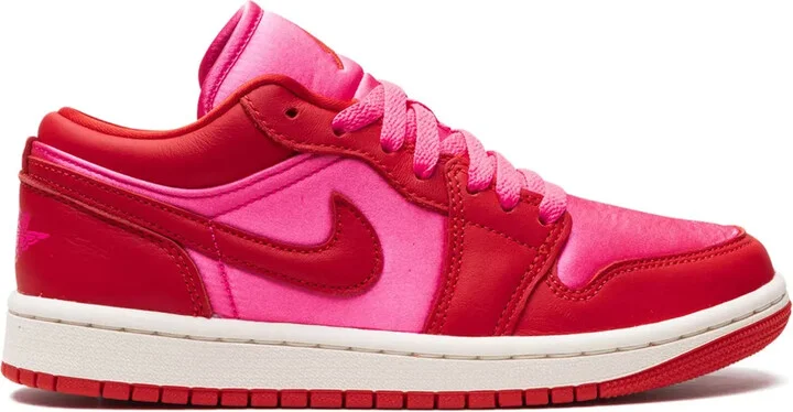 Air Jordan 1 Low SE "Pink Blast/Chile Red/Sail" sneakers