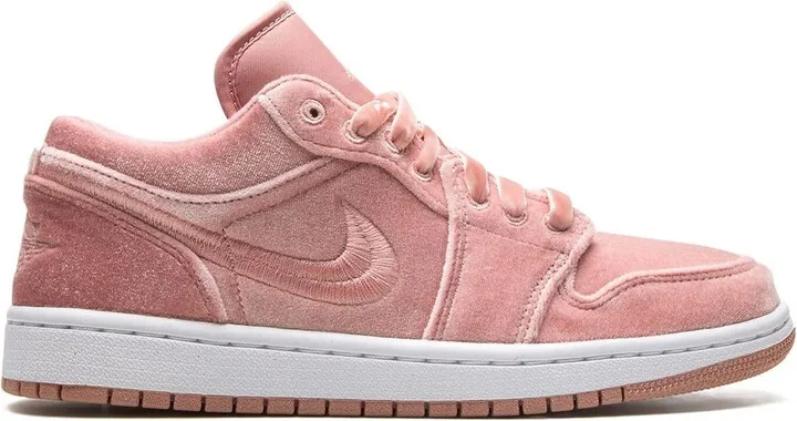 Air Jordan 1 Low SE "Pink Velvet" sneakers