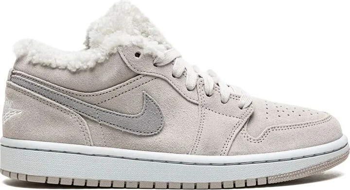Air Jordan 1 Low SE "Sherpa Fleece" sneakers