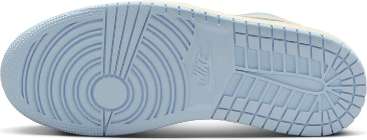 Air Jordan 1 Low SE Sneaker - Image 4