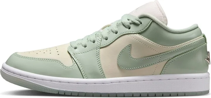 Air Jordan 1 Low SE Sneaker - Image 10