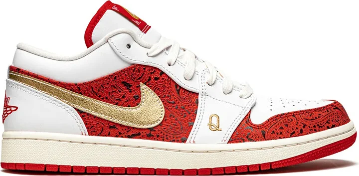 Air Jordan 1 Low SE "Spades" sneakers