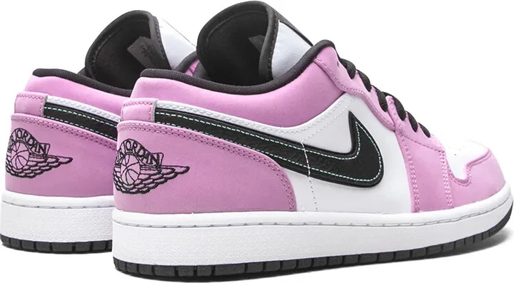 Air Jordan 1 Low SE "Violet Shock" sneakers - Image 3