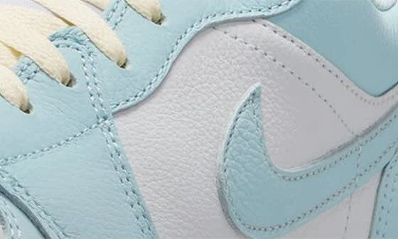 Air Jordan 1 Low Sneaker - Image 9