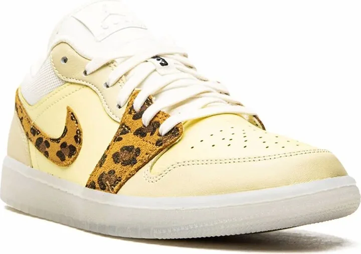 Air Jordan 1 Low "SNKRS Day" sneakers - Image 2