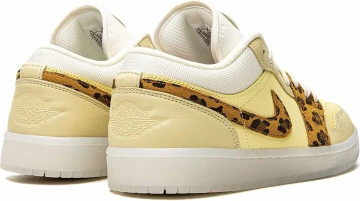 Air Jordan 1 Low "SNKRS Day" sneakers - Image 3