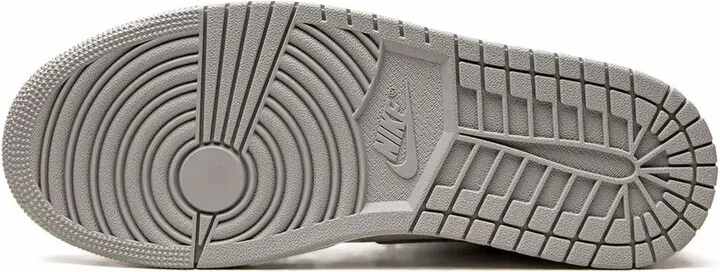 Air Jordan 1 Mid "Light Smoke Grey 2.0" sneakers - Image 4