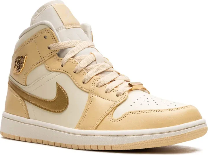 Air Jordan 1 Mid "Pale Vanilla / Coconut Milk / Sail / Metallic Gold" sneakers - Image 2