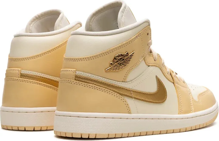 Air Jordan 1 Mid "Pale Vanilla / Coconut Milk / Sail / Metallic Gold" sneakers - Image 3