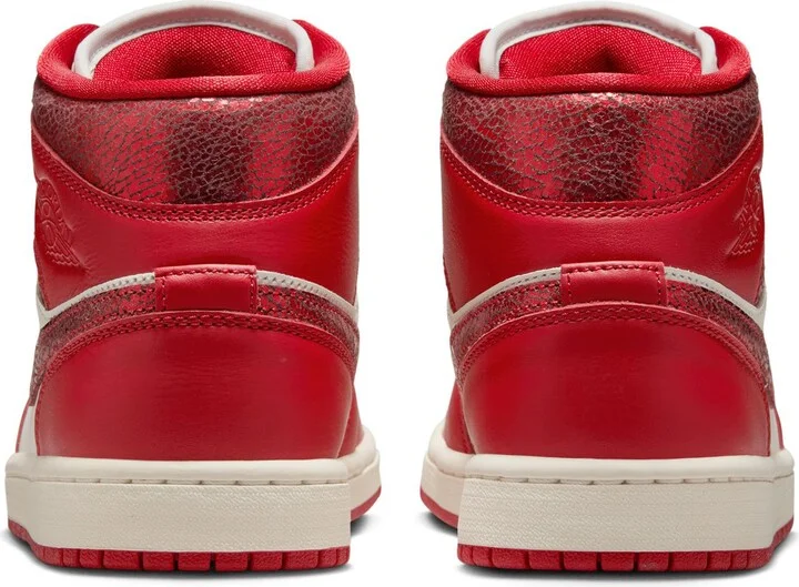 Air Jordan 1 Mid SE Basketball Sneaker - Image 5