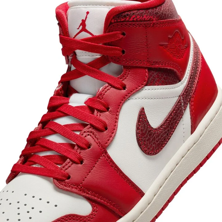 Air Jordan 1 Mid SE Basketball Sneaker - Image 8