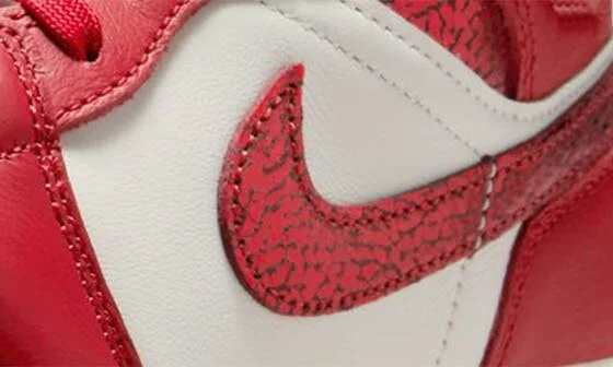 Air Jordan 1 Mid SE Basketball Sneaker - Image 9