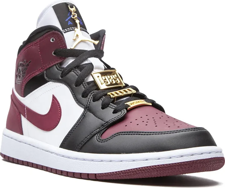 Air Jordan 1 Mid SE "Gold Pendants" sneakers - Image 2