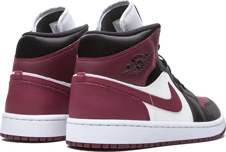 Air Jordan 1 Mid SE "Gold Pendants" sneakers - Image 3