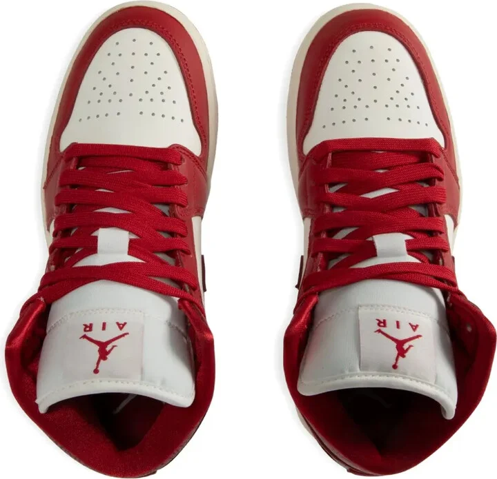 Air Jordan 1 Mid SE sneakers - Image 3