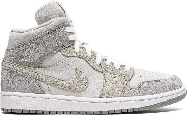 Air Jordan 1 Mid SE sneakers