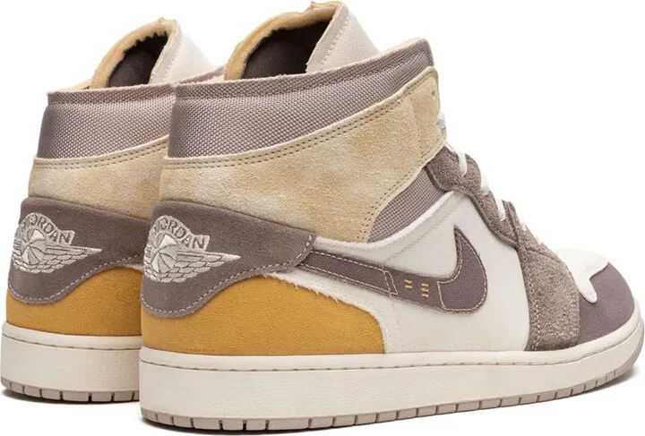 Air Jordan 1 Mid SE "Taupe Haze" sneakers - Image 3