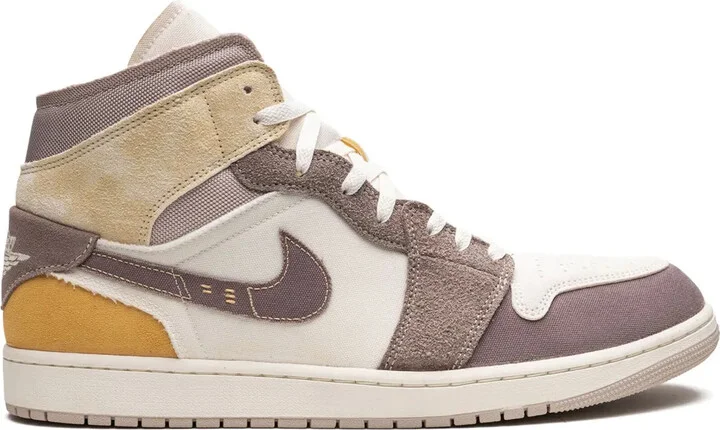 Air Jordan 1 Mid SE "Taupe Haze" sneakers