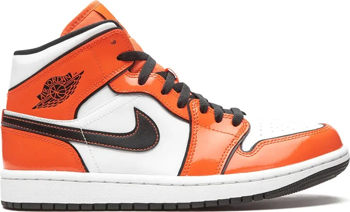 Air Jordan 1 Mid SE "Turf Orange" sneakers