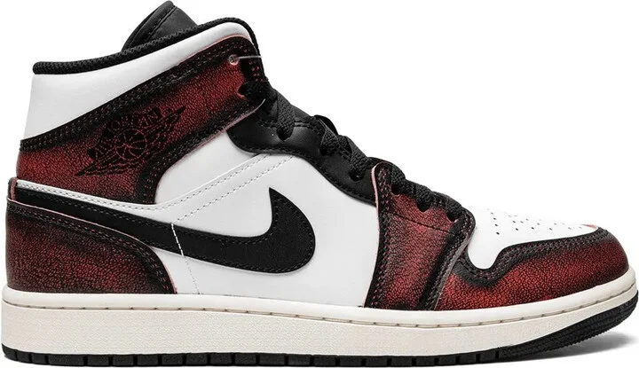 Air Jordan 1 Mid SE "Wear-Away