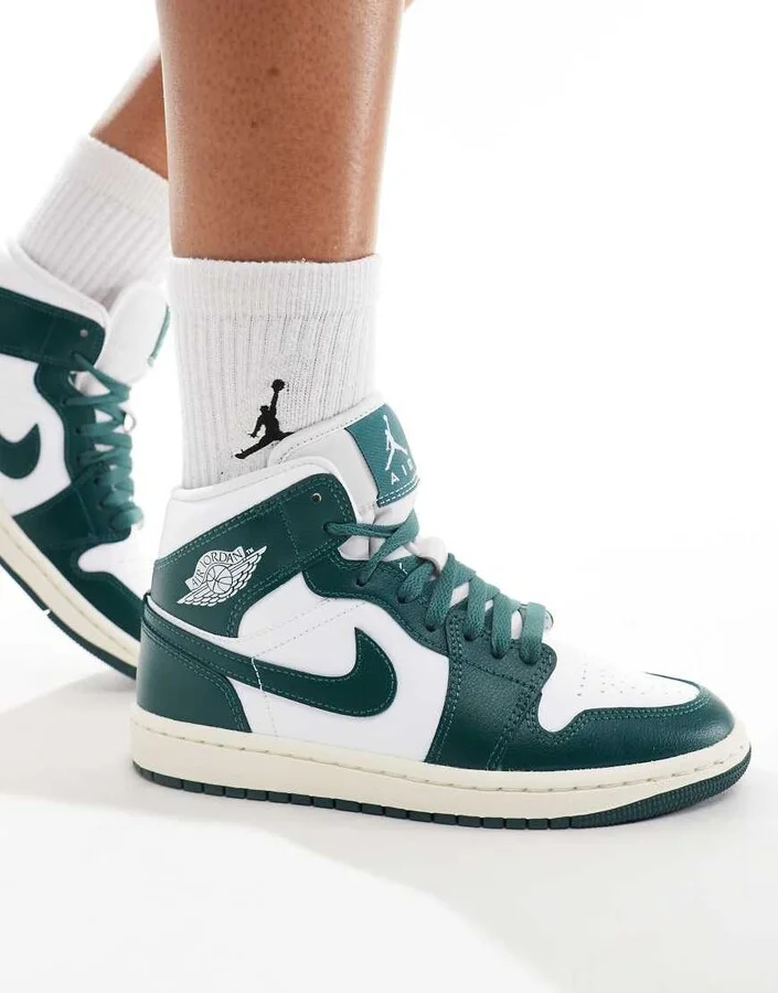 Air Jordan 1 Mid sneakers in green and white