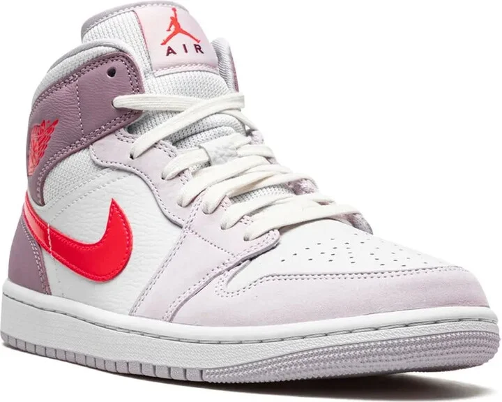 Air Jordan 1 Mid "Valentine’s Day 2022" sneakers - Image 2