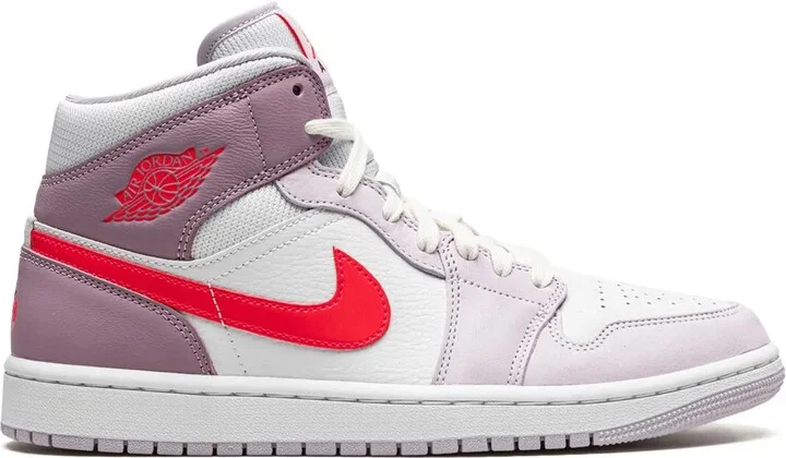 Air Jordan 1 Mid "Valentine’s Day 2022" sneakers