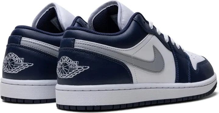 Air Jordan 1 "Midnight Navy" sneakers - Image 3