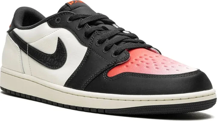 Air Jordan 1 "Paris Saint-Germain" sneakers - Image 2