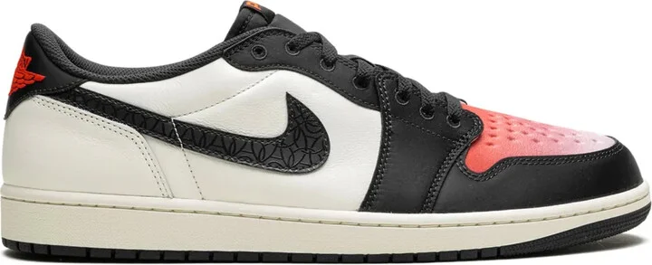 Air Jordan 1 "Paris Saint-Germain" sneakers